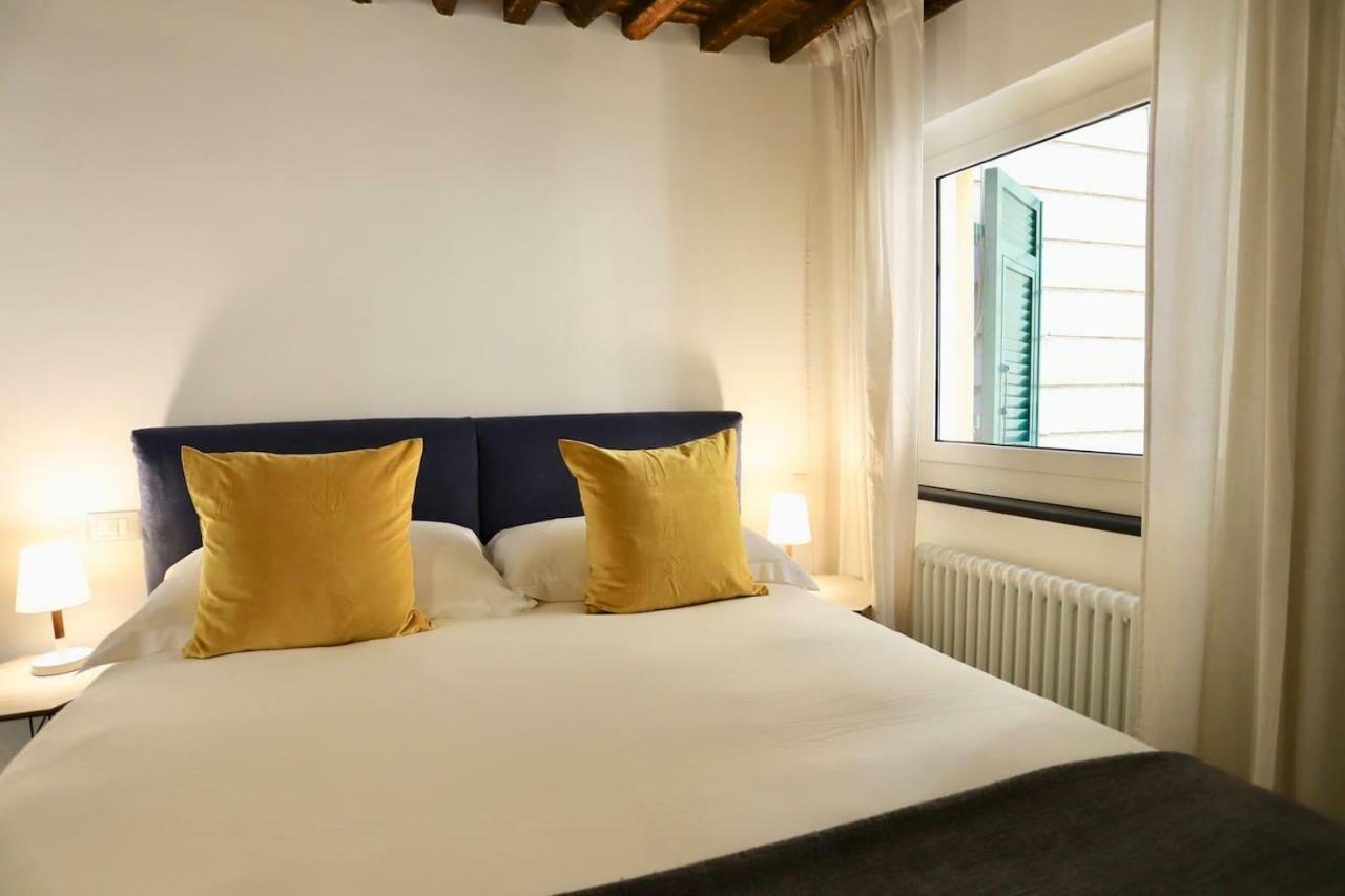 San Lorenzo Small Apartment Genoa Exterior photo