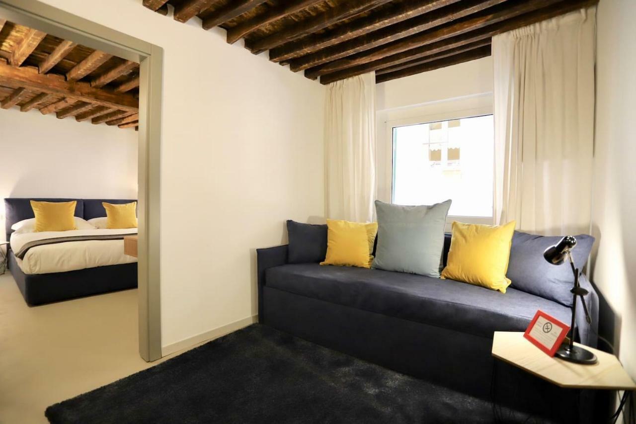 San Lorenzo Small Apartment Genoa Exterior photo