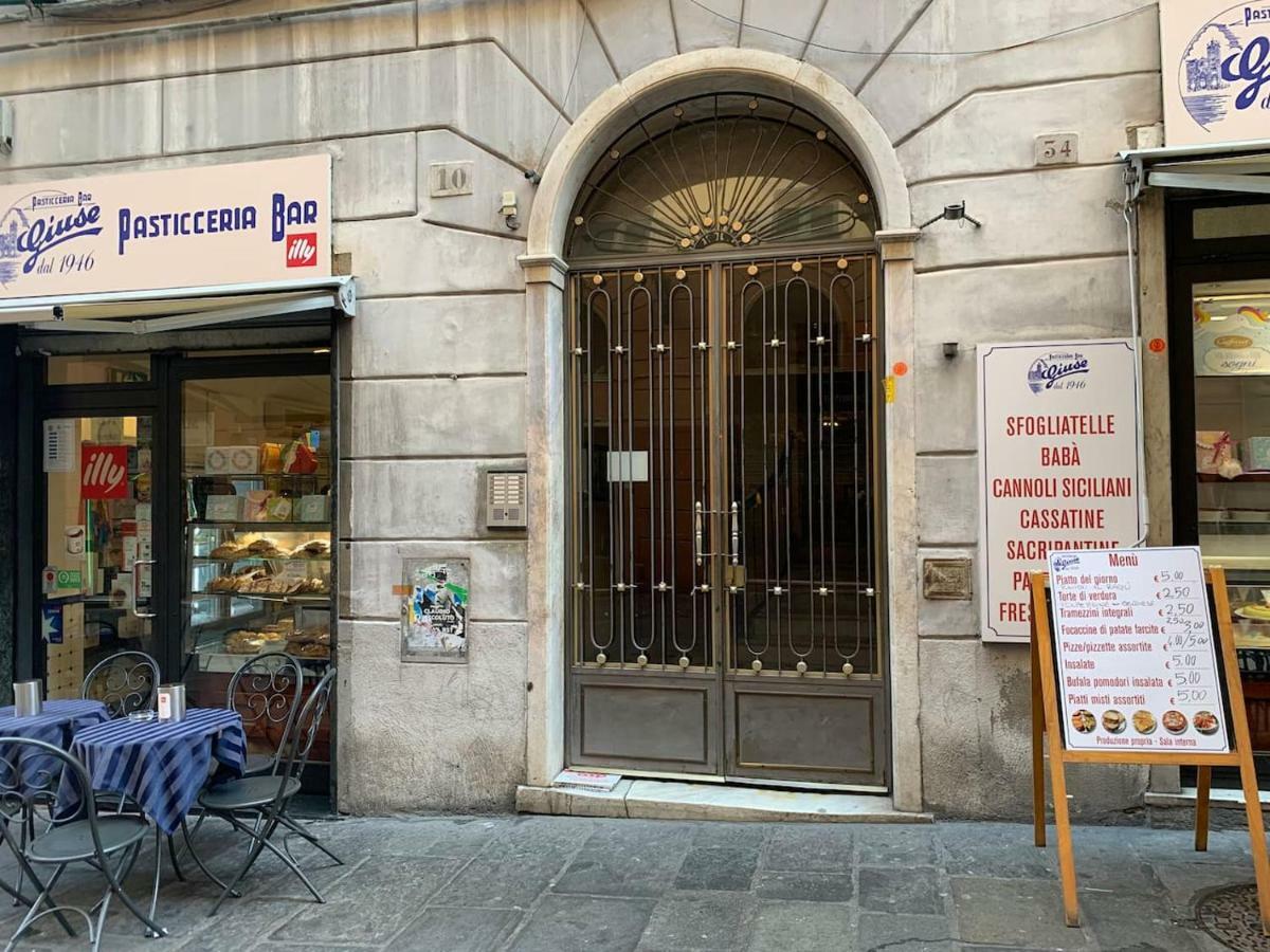 San Lorenzo Small Apartment Genoa Exterior photo
