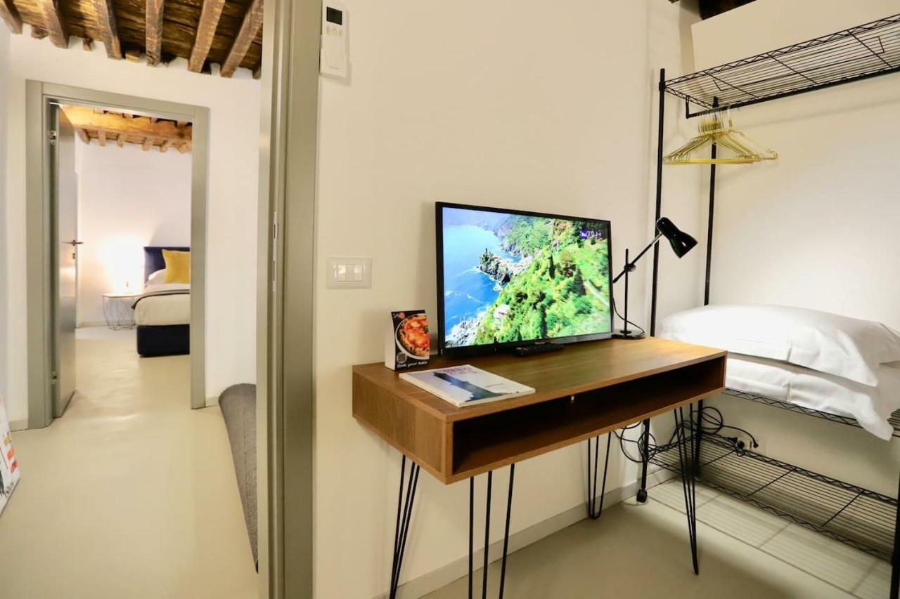 San Lorenzo Small Apartment Genoa Exterior photo